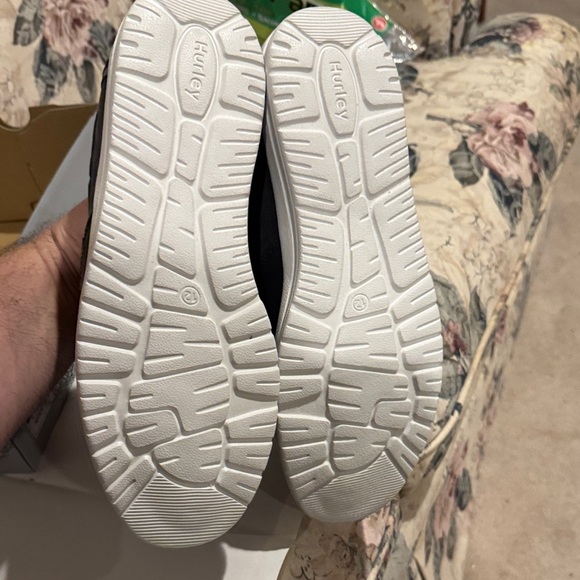 Hurley Men's Black Canvas Slip-On Loafers - Picture 6 of 9